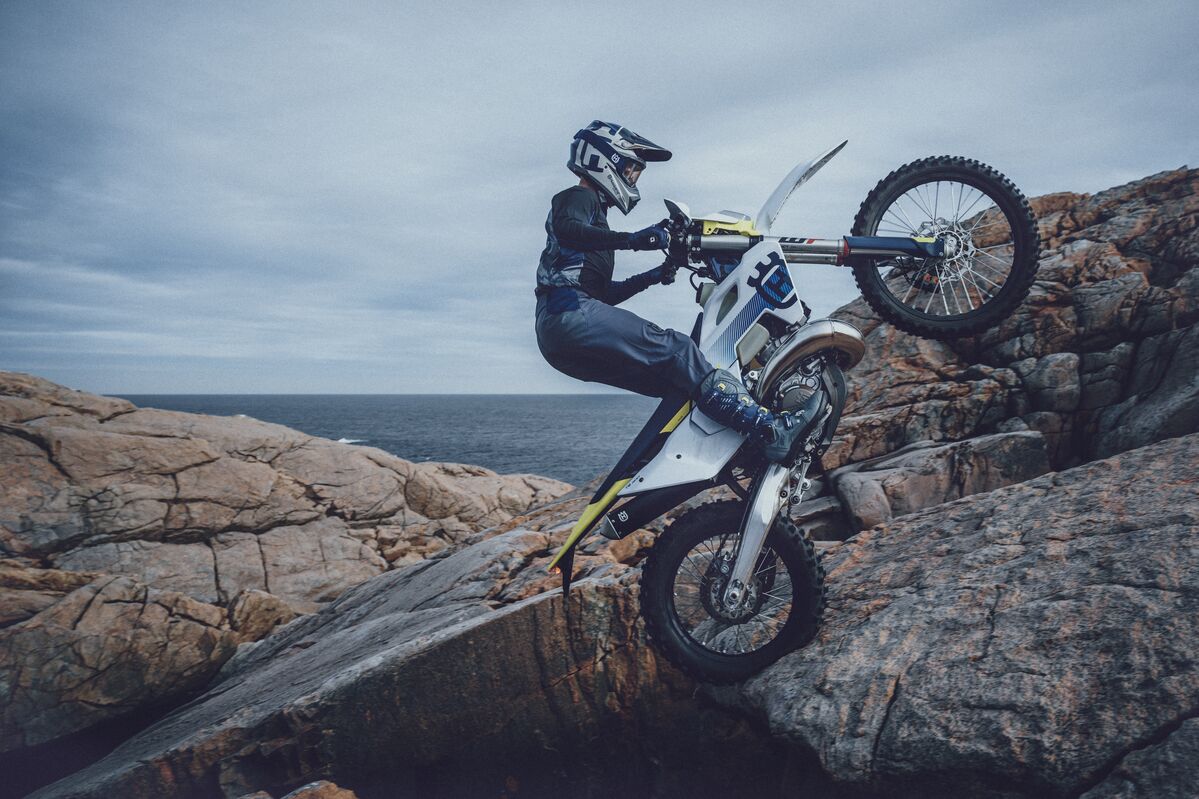 Husqvarna TE 250 | 2024: Lựa Chọn Số Một Cho Các Tay Đua Enduro - MÔTÔ ĐỊA HÌNH